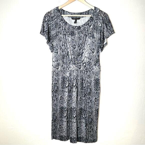 BCBGMAXAZRIA gray and black snake print casual shift dress size medium M B112 - Picture 1 of 4